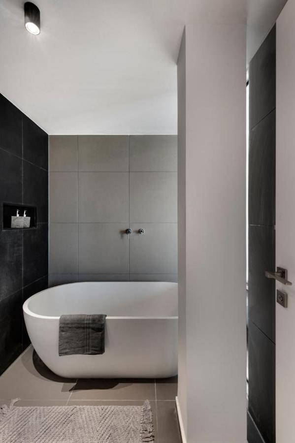Yefet - By Beach Apartments Tlv Тел Авив Екстериор снимка