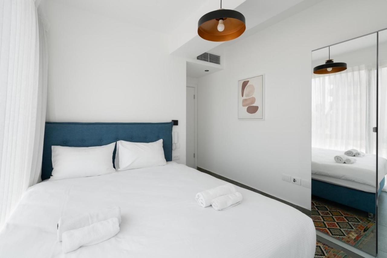 Yefet - By Beach Apartments Tlv Тел Авив Екстериор снимка