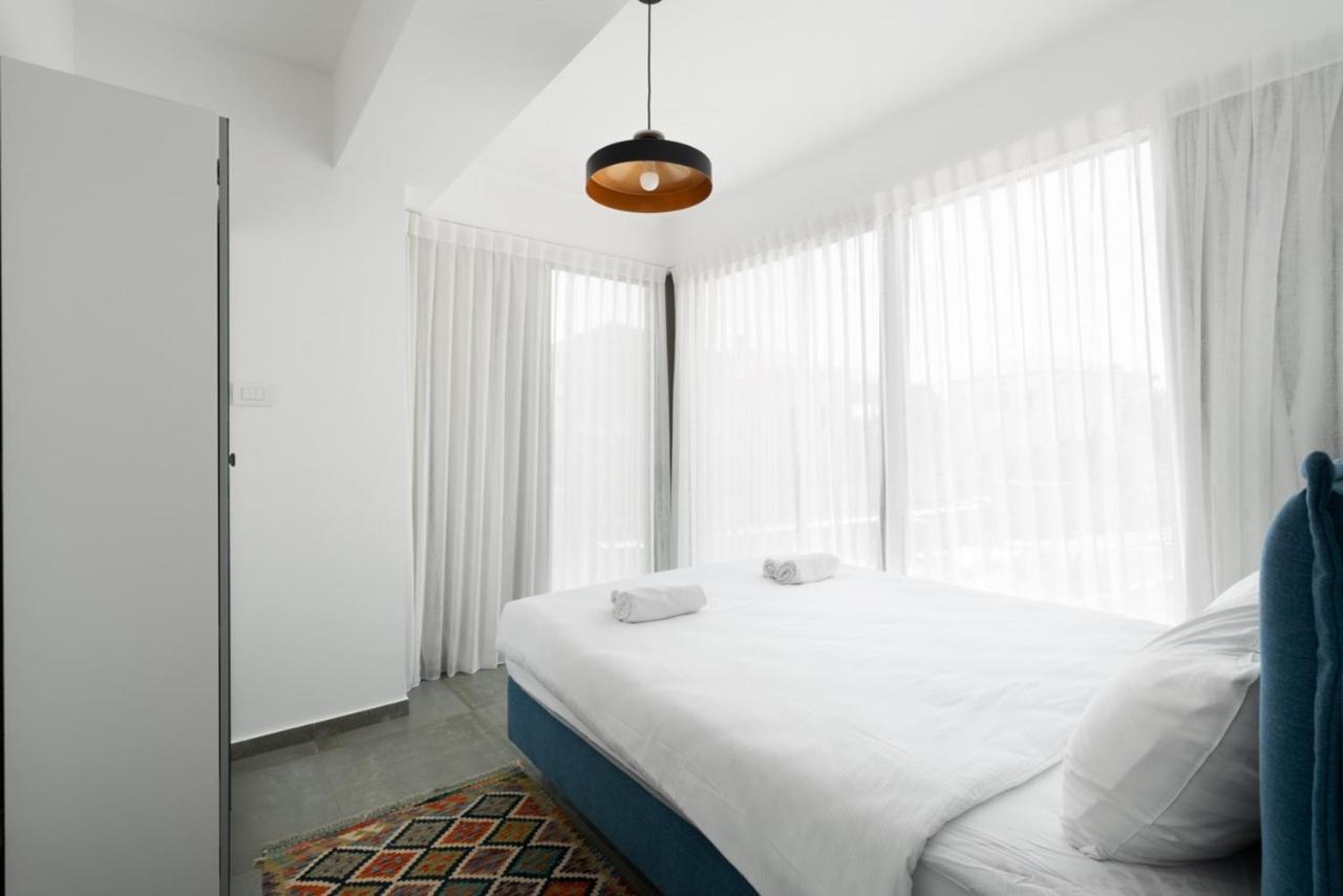 Yefet - By Beach Apartments Tlv Тел Авив Екстериор снимка